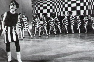 1966 -March - Rita sings " The Geghegè "